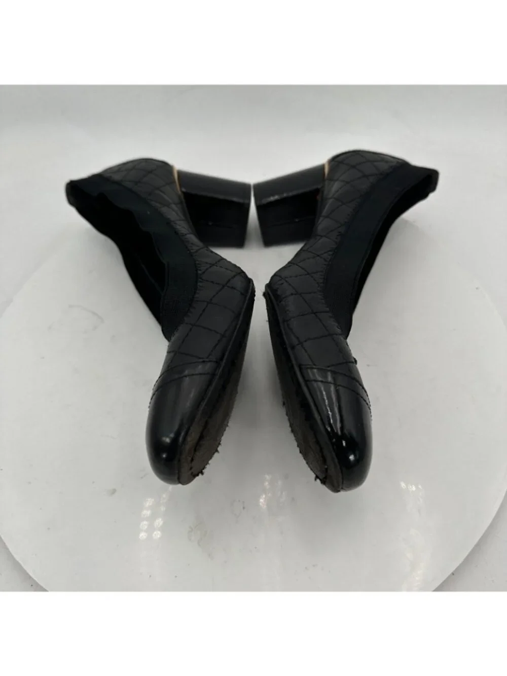Tory Burch Carrie Women Size 7.5 Black Leather Quilted Pumps Gold Logo Shoes